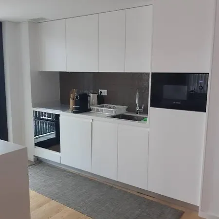 Apartamento T3 Junto A Ria E Ao Mar! *